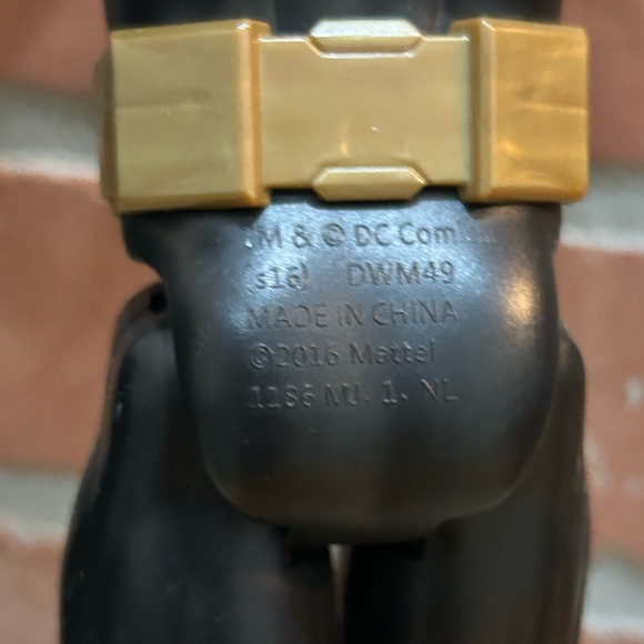 DC Comics 2016 Batman,Batman,Superman 12” action figures - Picture 7 of 8